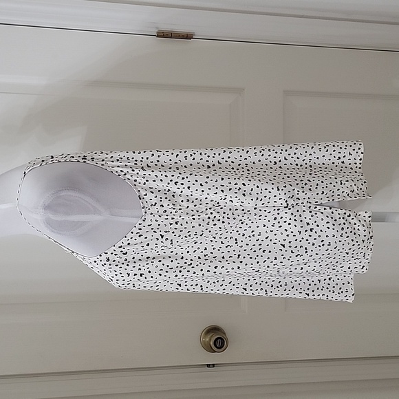 Old Navy Size M Lightweight Cheetah-Print Square Neck Cami, Gently Used Cond. - Picture 3 of 10